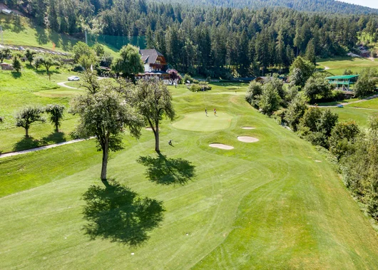Giocare a golf sull’Alpe di Siusi al Lamm